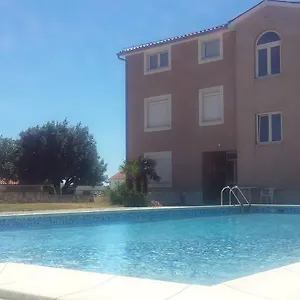 https://apartment-leonardo-medulin.pula-hotels.org